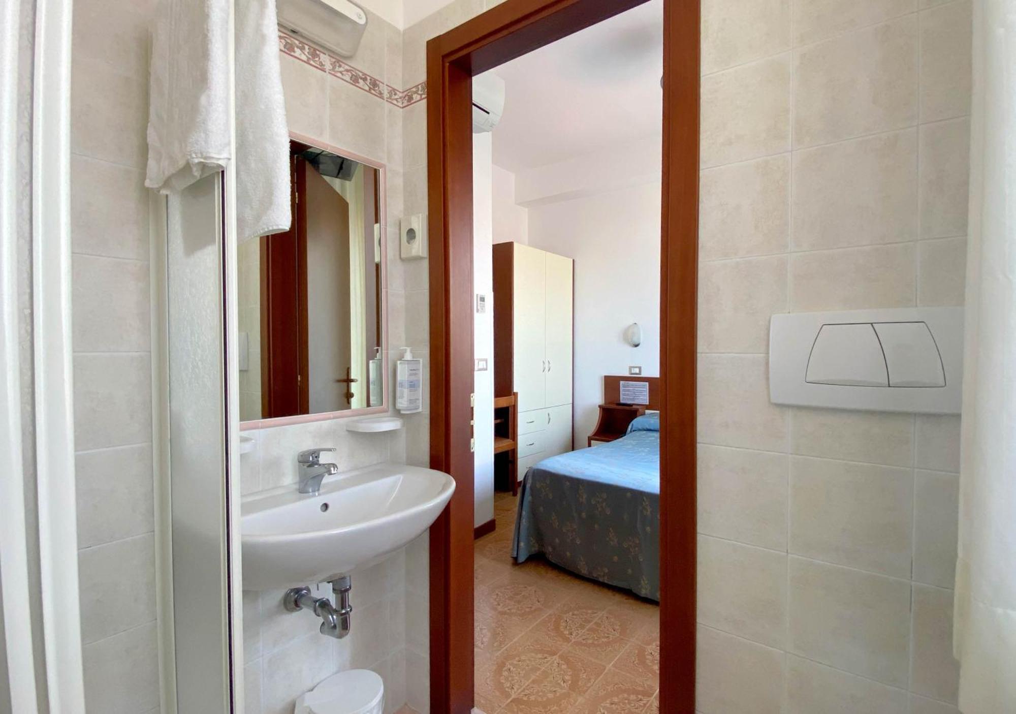 Hotel Sayonara Senigallia Luaran gambar