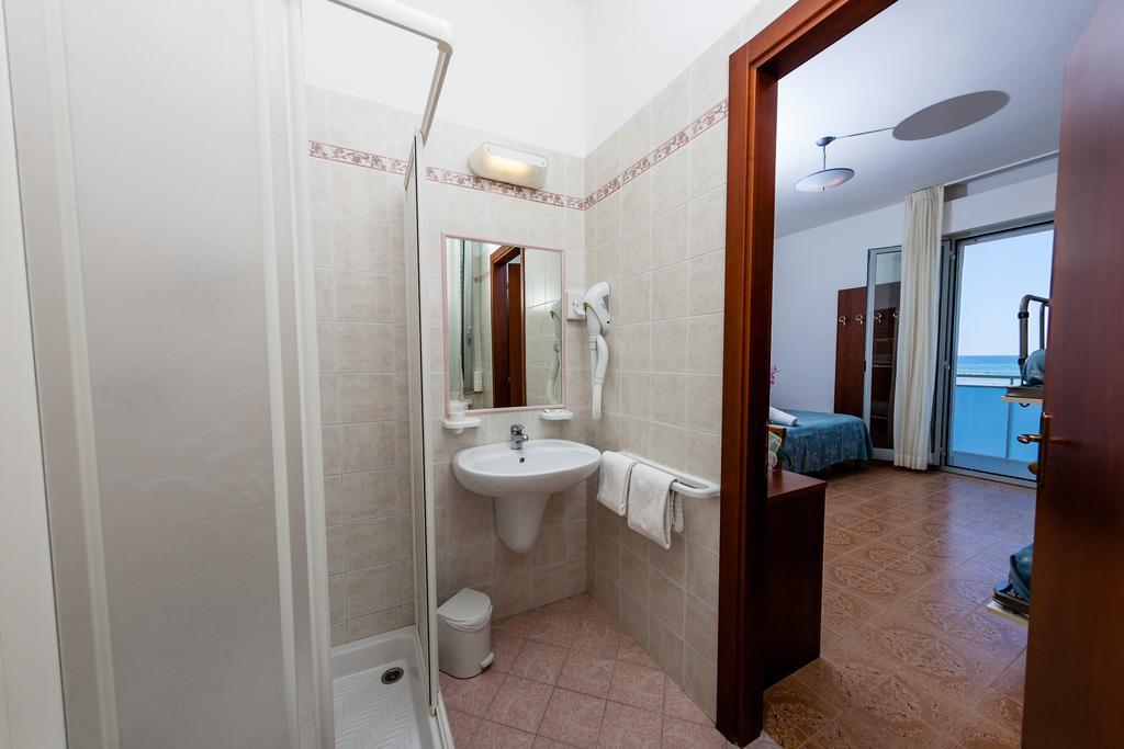 Hotel Sayonara Senigallia Bilik gambar