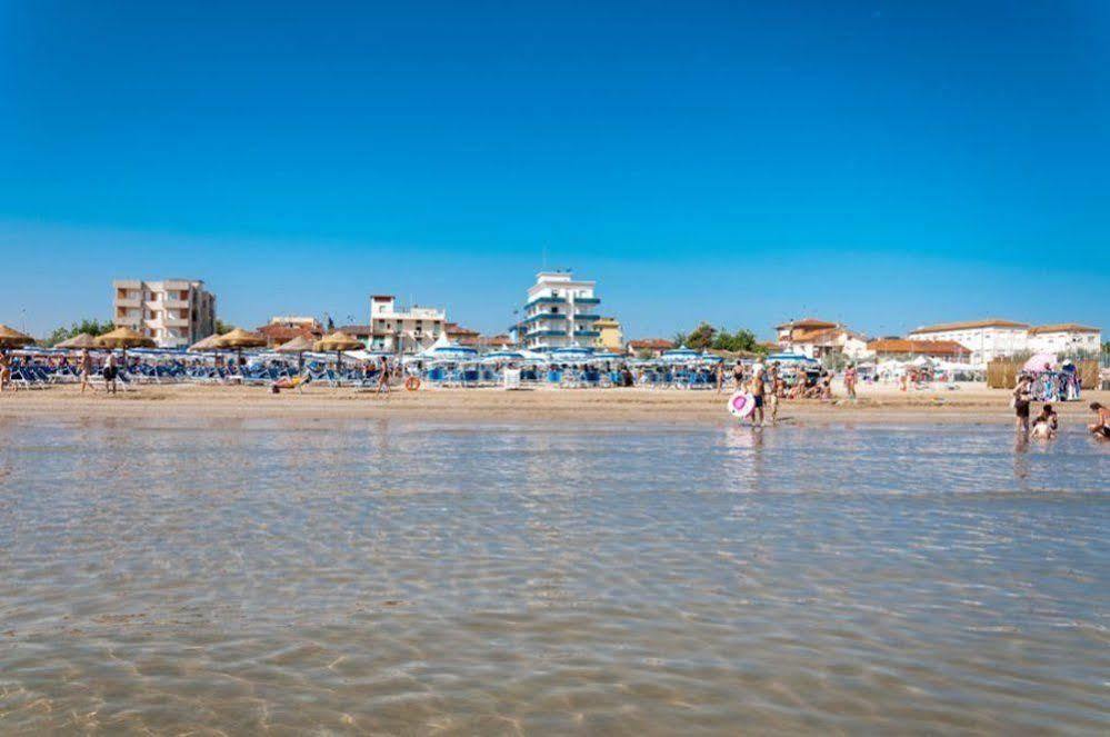 Hotel Sayonara Senigallia Luaran gambar