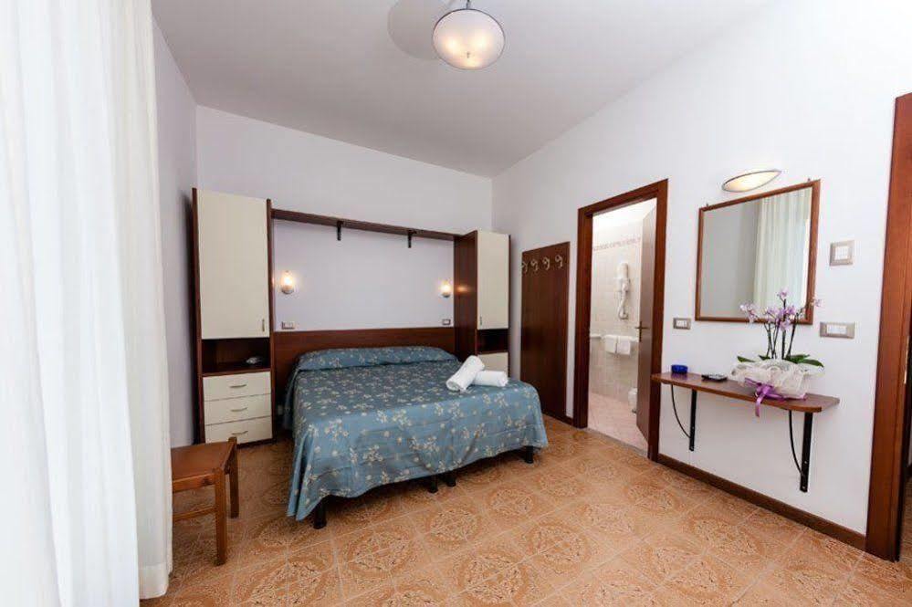 Hotel Sayonara Senigallia Luaran gambar